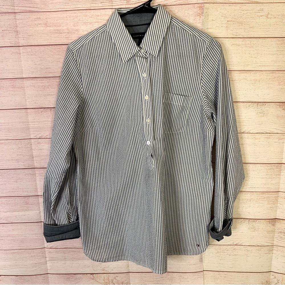 Tommy Hilfiger 3/4”Button Front Sear Sucker Blouse Size‎ Medium